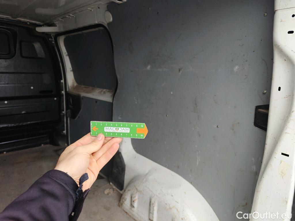  Citroen  Jumpy CITROEN  / 2016 / 4P / FURGON Talla M BlueHDi 73KW (100CV) Confort #98