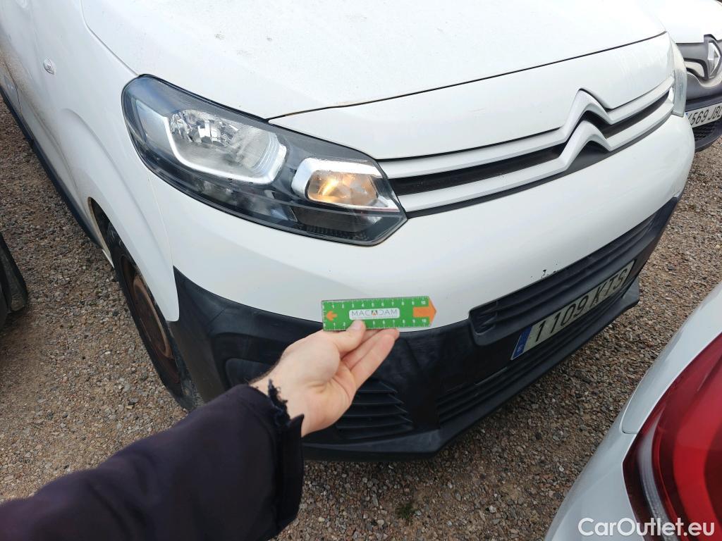  Citroen  Jumpy CITROEN  / 2016 / 4P / FURGON Talla M BlueHDi 73KW (100CV) Confort #68