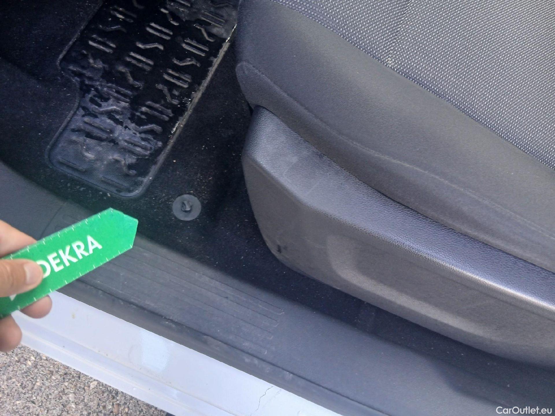  Citroen  Berlingo CITROEN  / 2018 / 4P / furgón derivado de turismo Talla M BlueHDi 100 #3