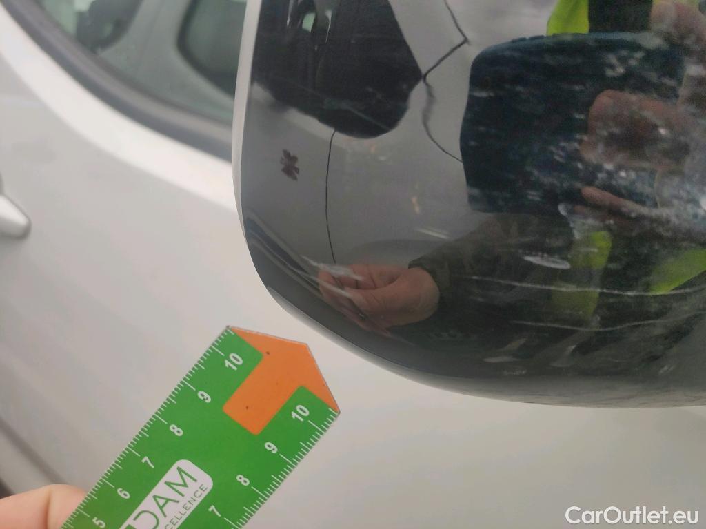  Citroen  Berlingo CITROEN  / 2018 / 5P / monovolumen compacto Talla M BlueHDi 100 S&S FEEL #49