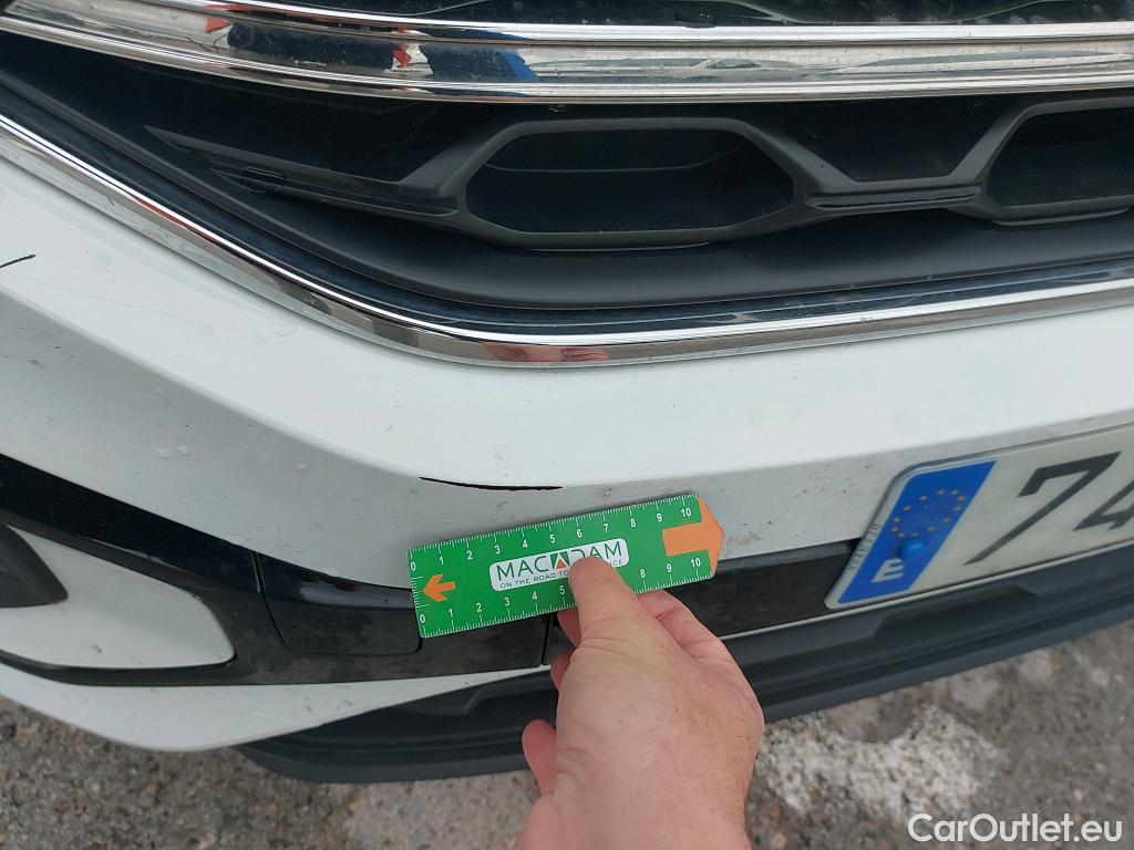  Volkswagen  T-ROC VOLKSWAGEN  / 2021 / 5P / todoterreno R-Line 2.0 TDI 110kW (150CV) DSG #17