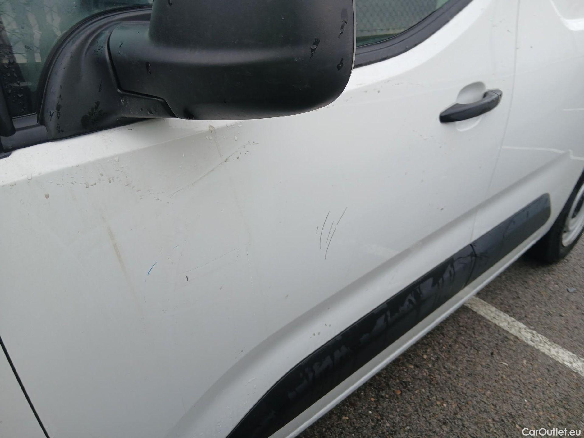  Citroen  Berlingo CITROEN  / 2018 / 4P / furgón derivado de turismo Talla M BlueHDi 100 #8