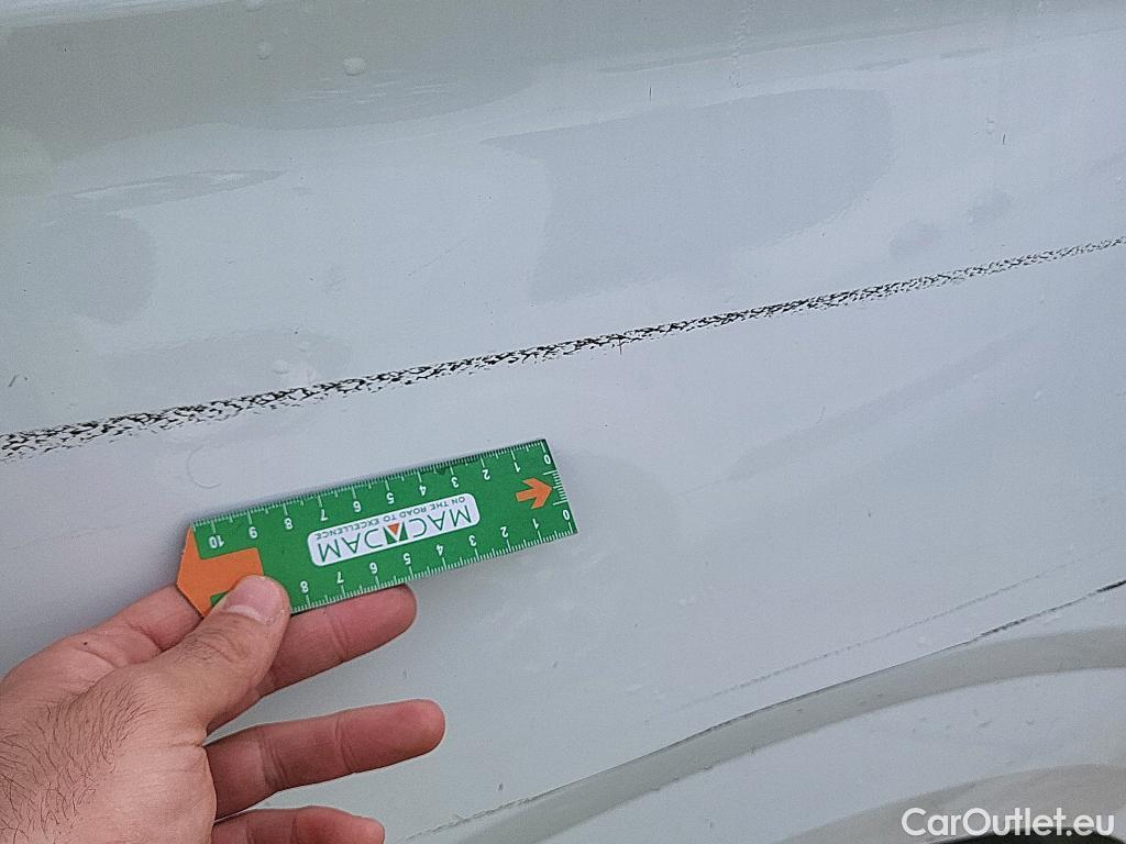  Land Rover  Discovery FORD Transit Custom / 2023 / 4P / combi Kombi 2.0 EcoBlue 100kW 320 L1 Trend #42