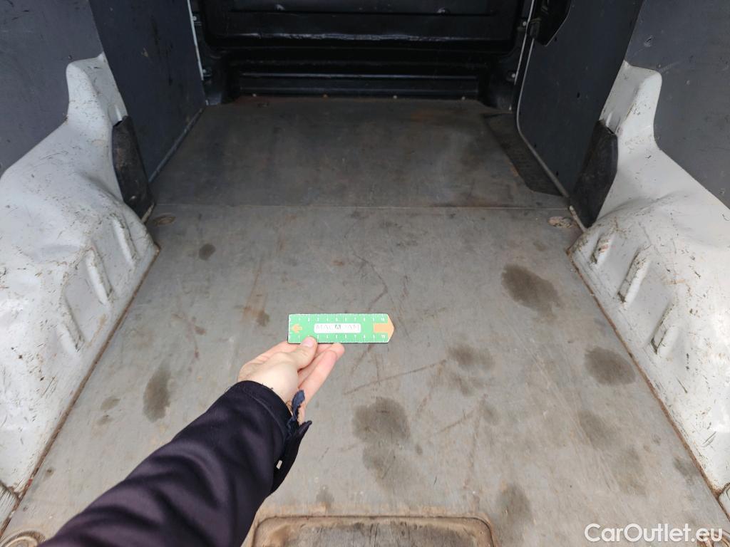  Citroen  Jumpy CITROEN  / 2016 / 4P / FURGON Talla M BlueHDi 73KW (100CV) Confort #102