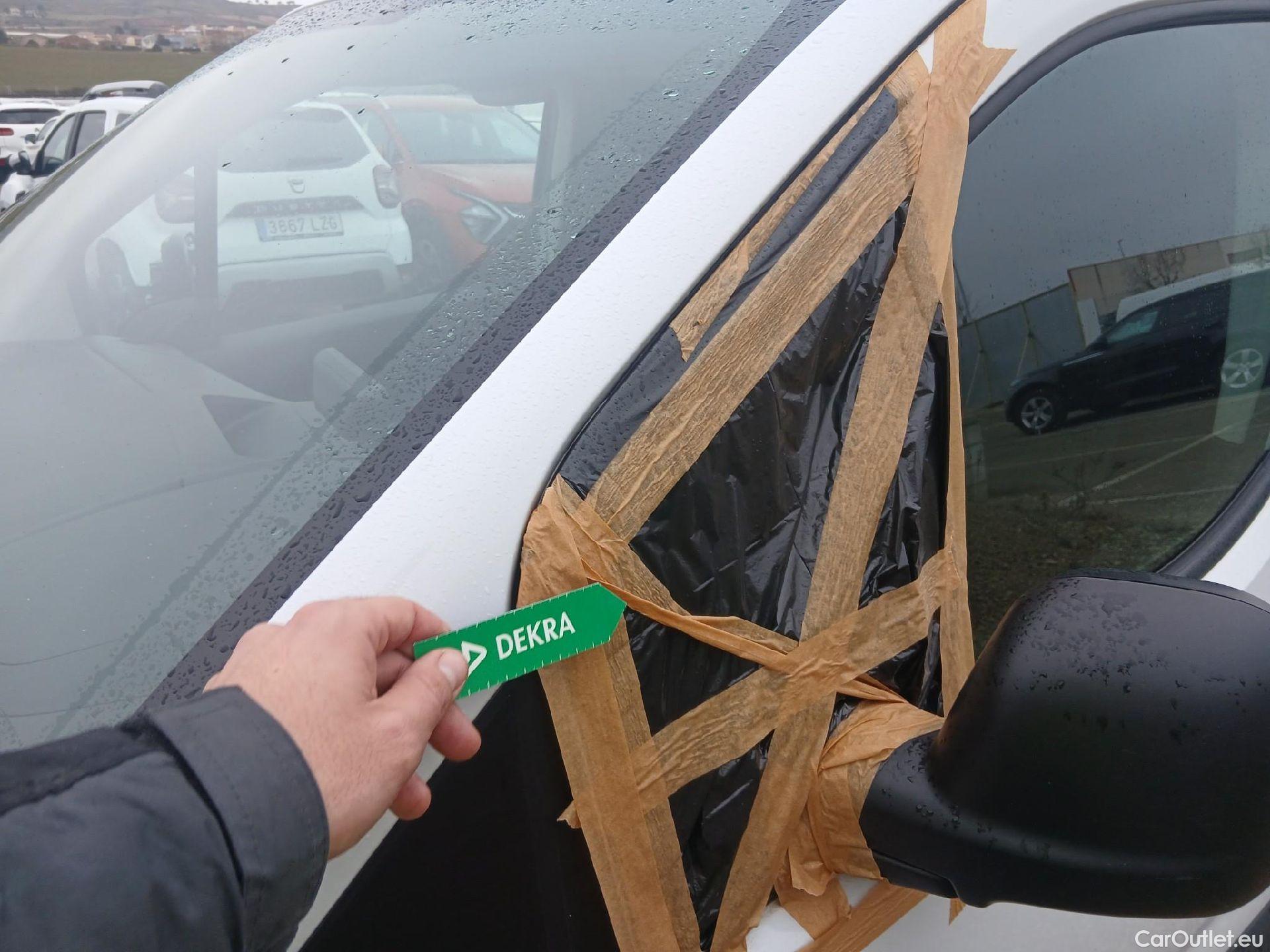  Citroen  Berlingo CITROEN  / 2018 / 4P / furgón derivado de turismo Talla M BlueHDi 100 #9