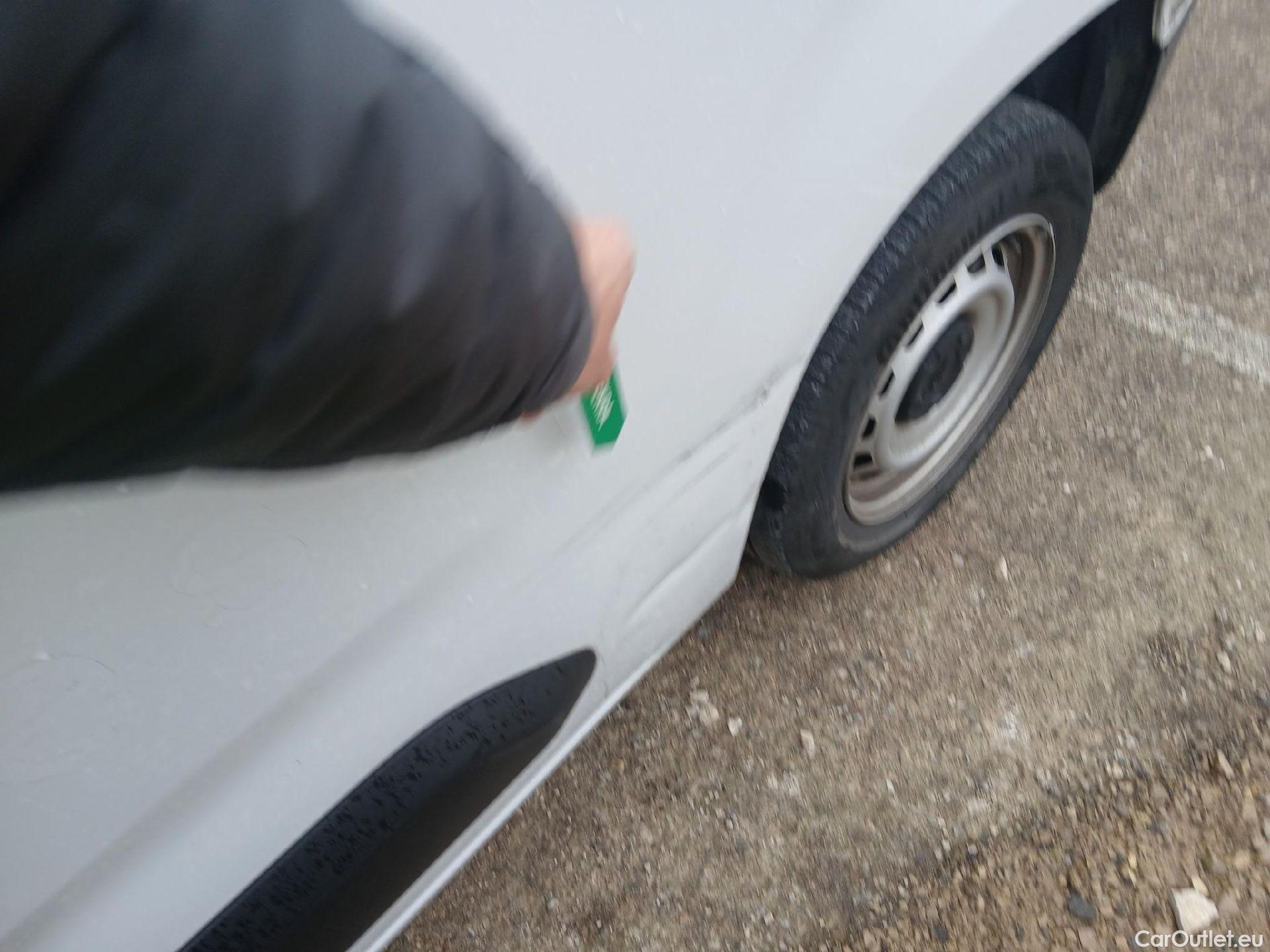  Citroen  Berlingo CITROEN  / 2018 / 4P / furgón derivado de turismo Talla M BlueHDi 100 #13