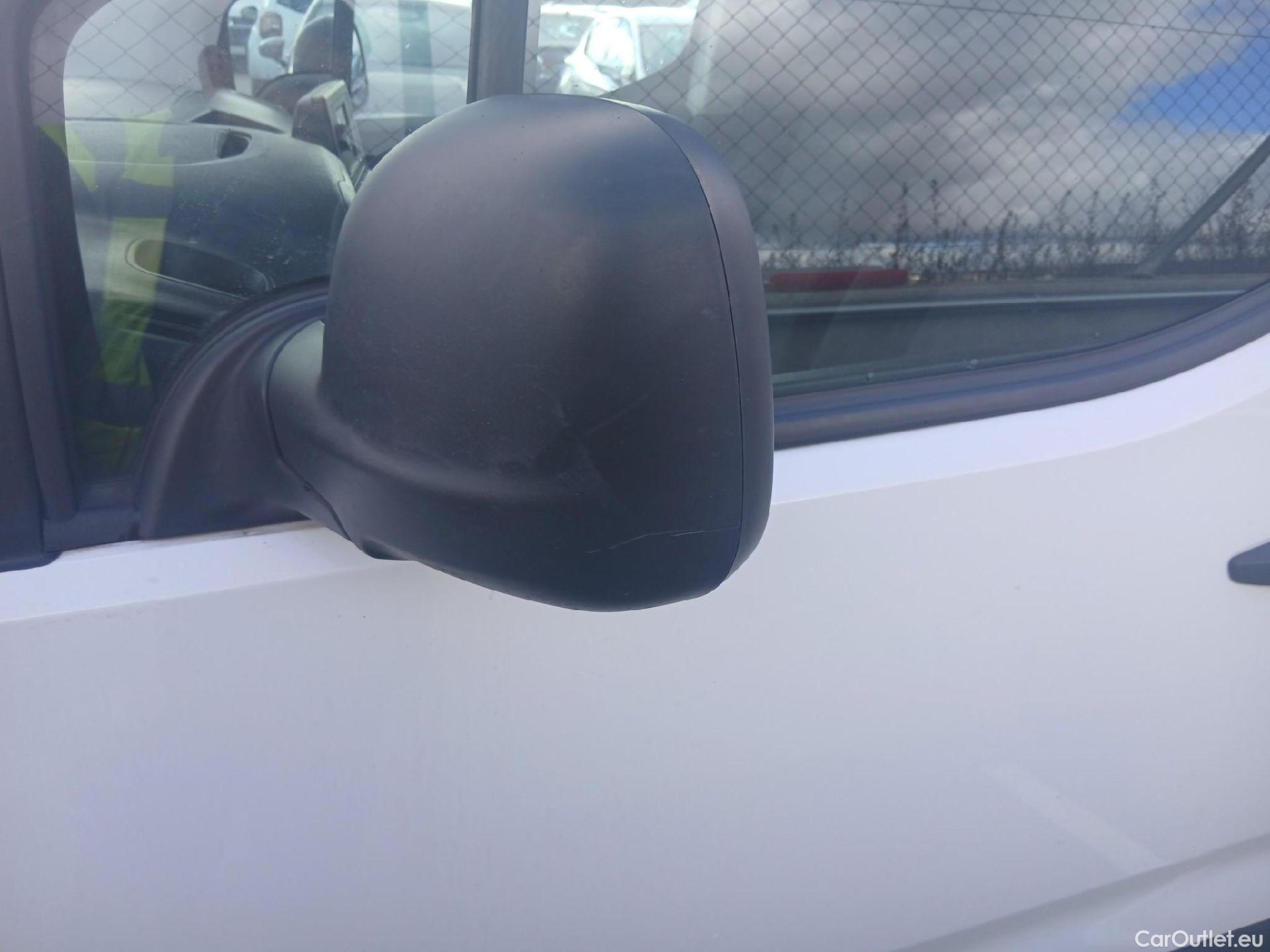  Citroen  Berlingo CITROEN  / 2018 / 4P / furgón derivado de turismo Talla M BlueHDi 100 #11