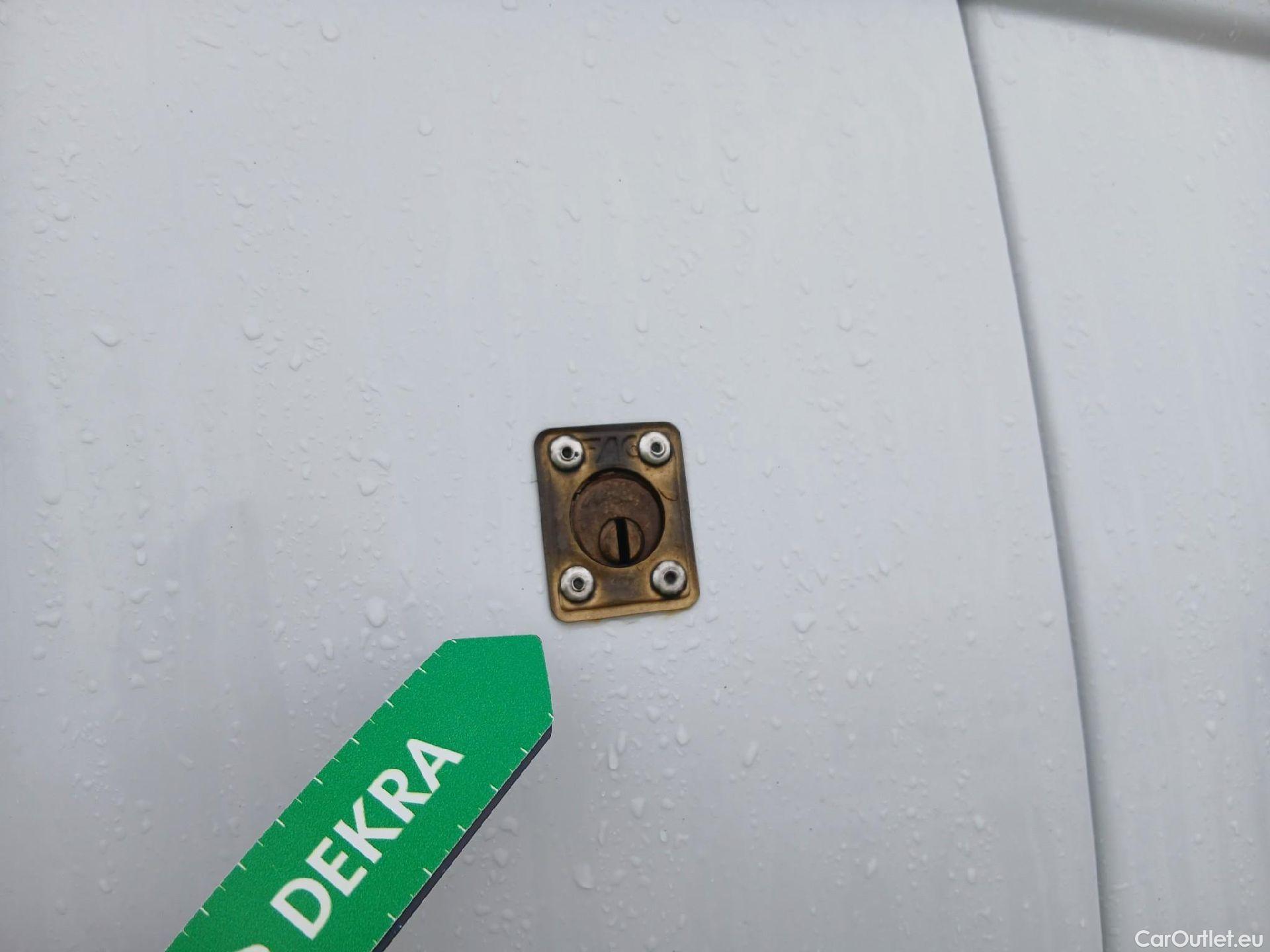  Citroen  Berlingo CITROEN  / 2018 / 4P / furgón derivado de turismo Talla M BlueHDi 100 #12