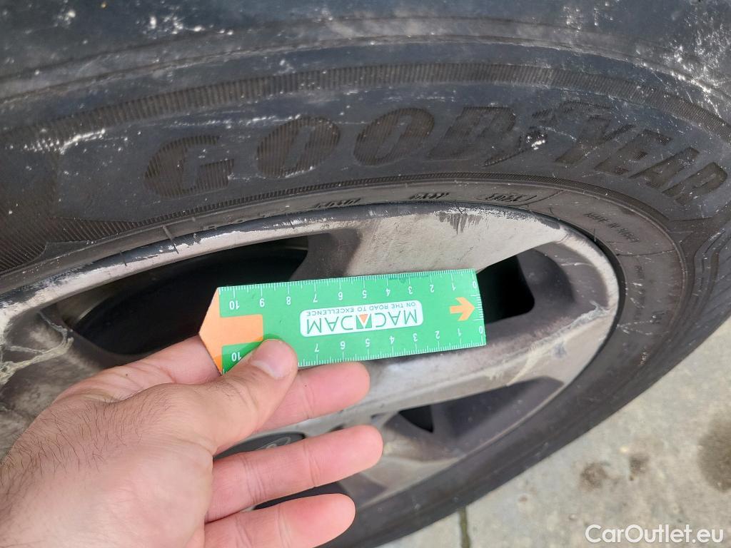  Land Rover  Discovery FORD Transit Custom / 2023 / 4P / combi Kombi 2.0 EcoBlue 100kW 320 L1 Trend #20