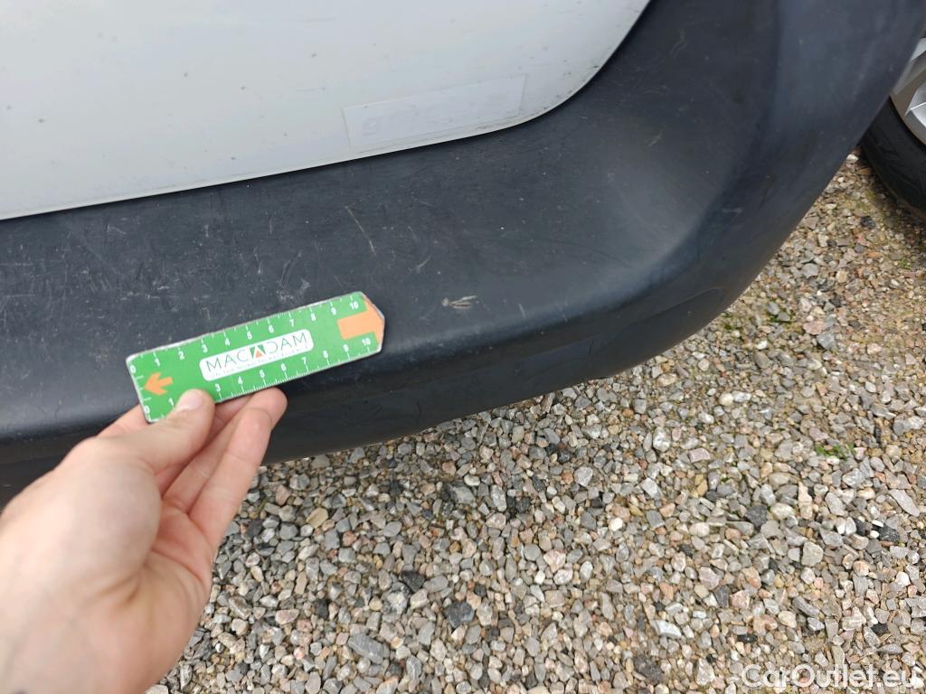  Citroen  Jumpy CITROEN  / 2016 / 4P / FURGON Talla M BlueHDi 73KW (100CV) Confort #78