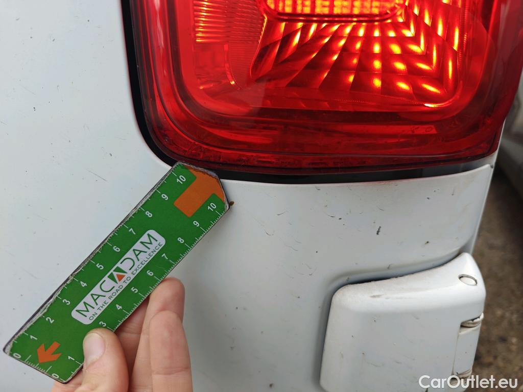  Citroen  Jumpy CITROEN  / 2016 / 4P / FURGON Talla M BlueHDi 73KW (100CV) Confort #14