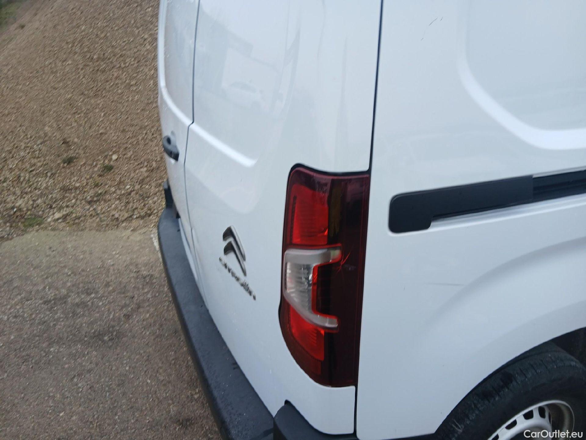  Citroen  Berlingo CITROEN  / 2018 / 4P / furgón derivado de turismo Talla M BlueHDi 100 #25