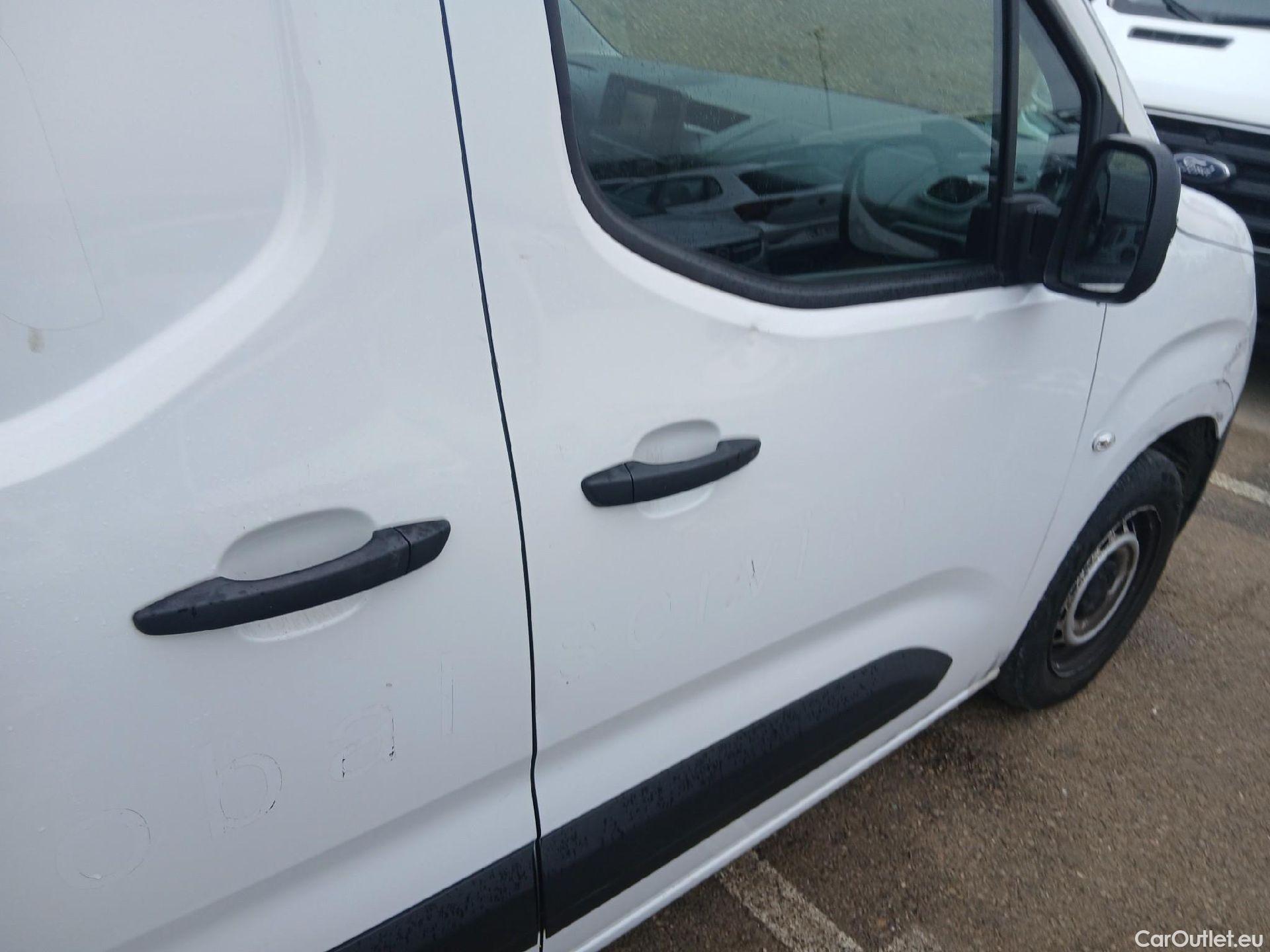  Citroen  Berlingo CITROEN  / 2018 / 4P / furgón derivado de turismo Talla M BlueHDi 100 #33