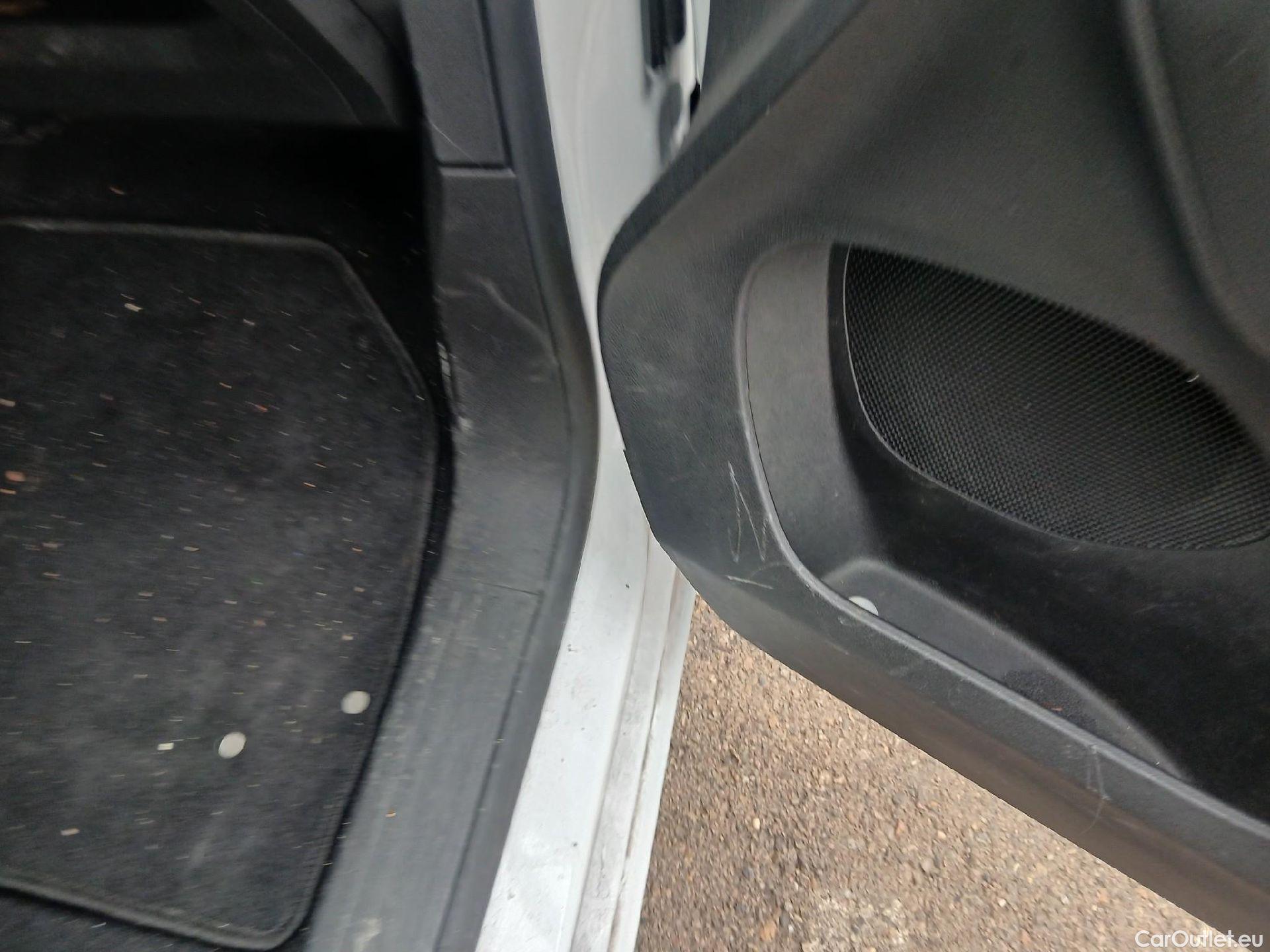  Citroen  Berlingo CITROEN  / 2018 / 4P / furgón derivado de turismo Talla M BlueHDi 100 #40