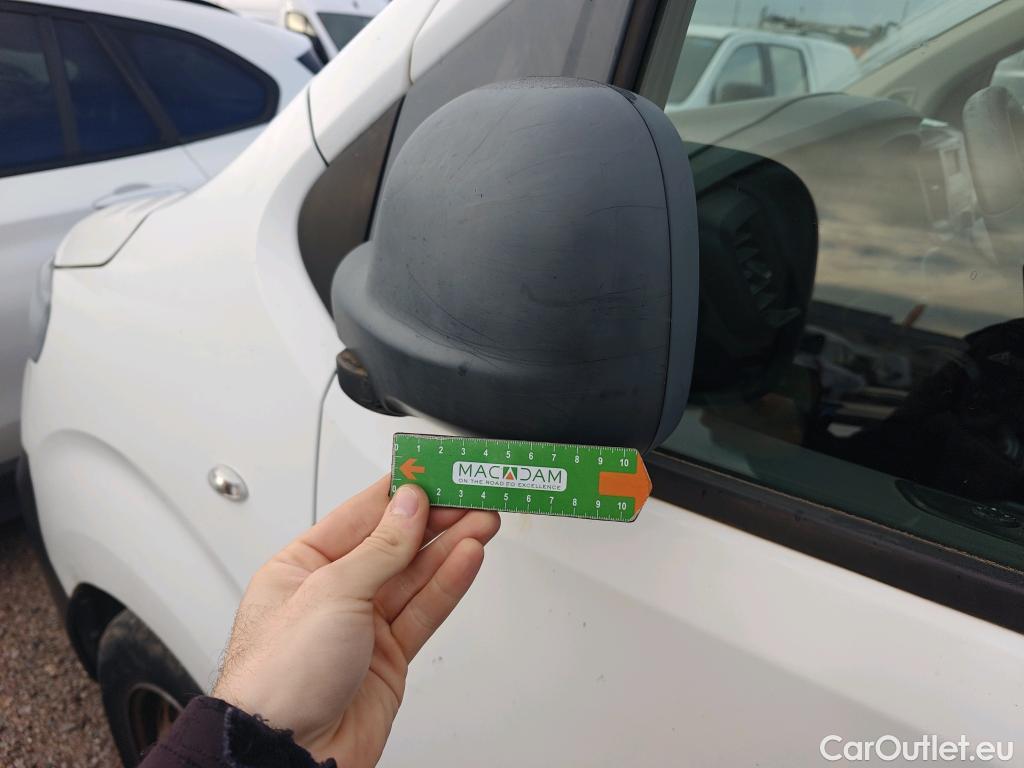  Citroen  Jumpy CITROEN  / 2016 / 4P / FURGON Talla M BlueHDi 73KW (100CV) Confort #87