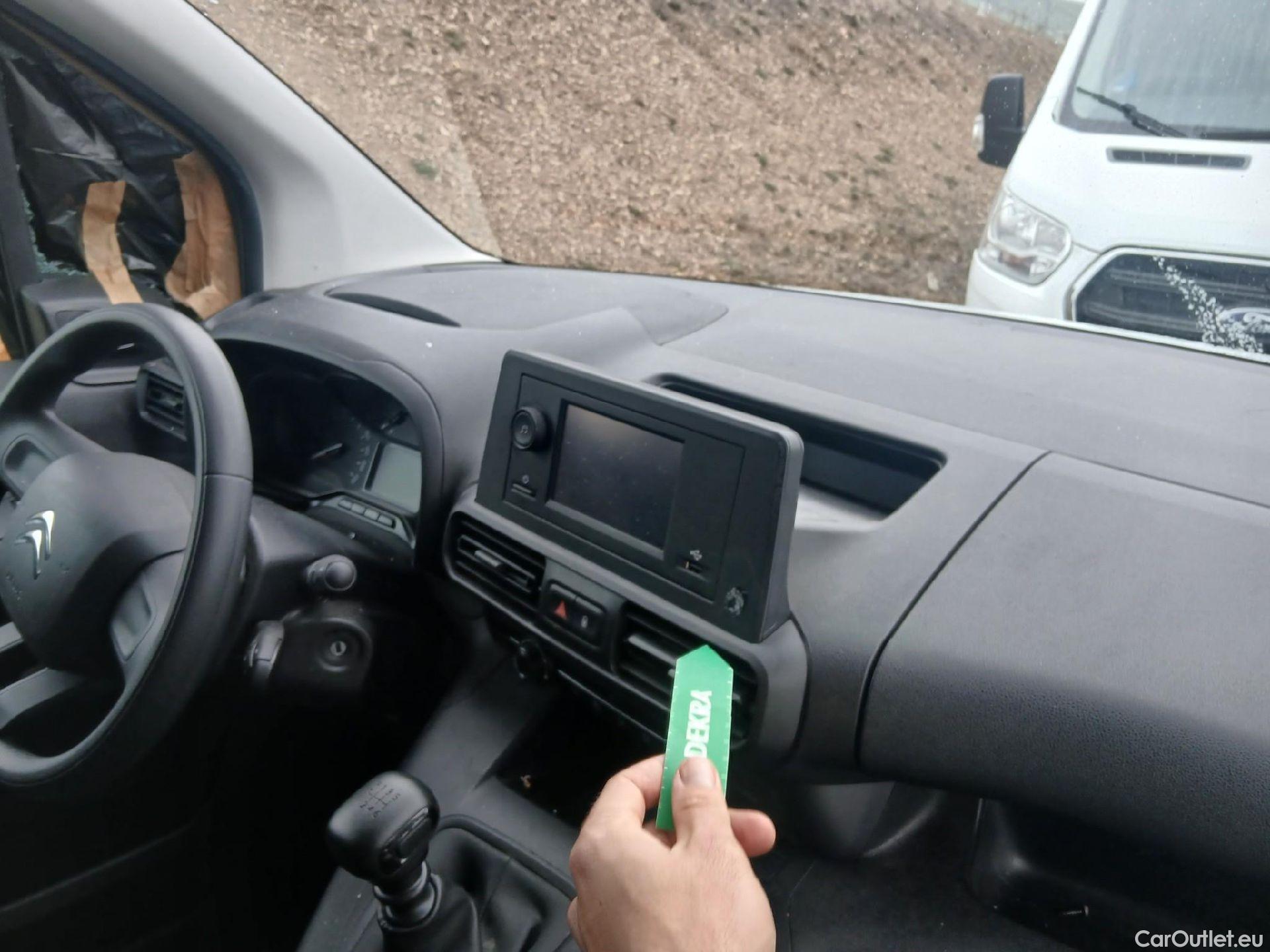  Citroen  Berlingo CITROEN  / 2018 / 4P / furgón derivado de turismo Talla M BlueHDi 100 #41