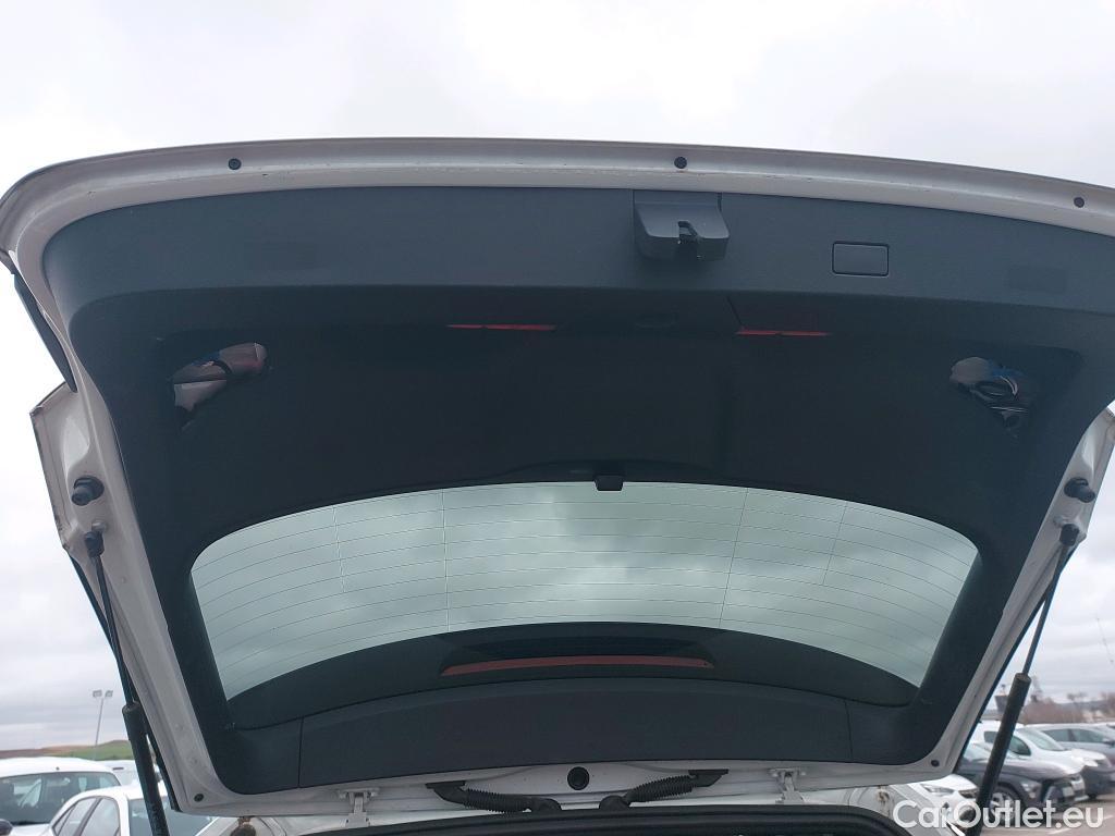  Volkswagen  T-ROC VOLKSWAGEN  / 2021 / 5P / todoterreno R-Line 2.0 TDI 110kW (150CV) DSG #9