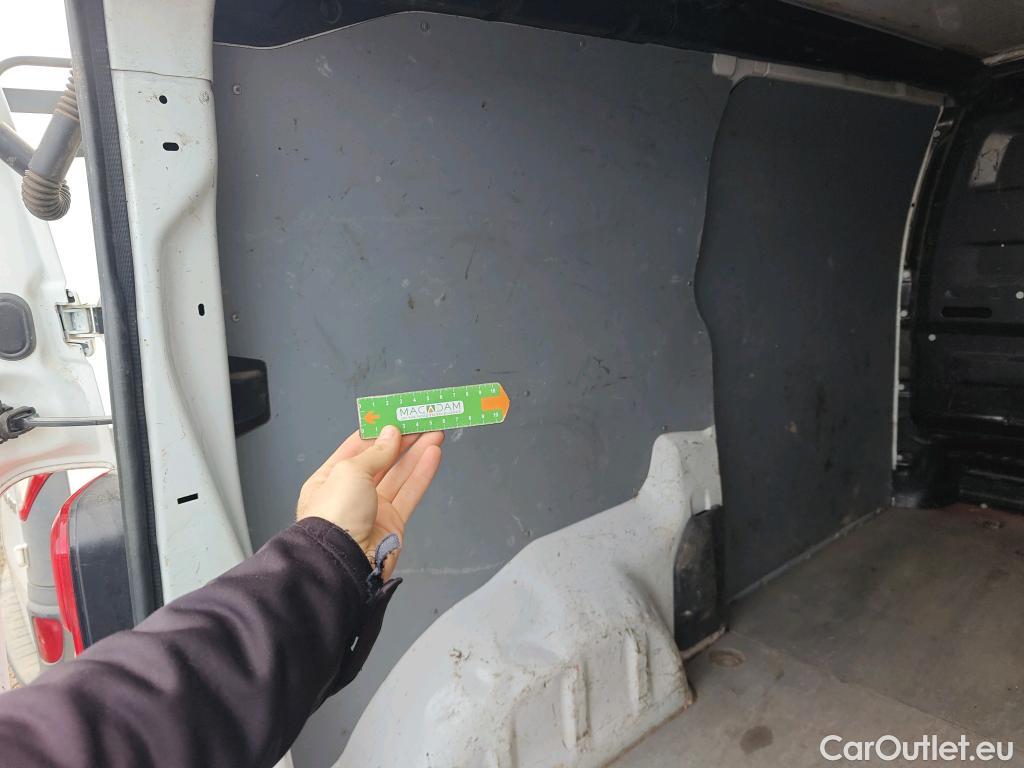  Citroen  Jumpy CITROEN  / 2016 / 4P / FURGON Talla M BlueHDi 73KW (100CV) Confort #99