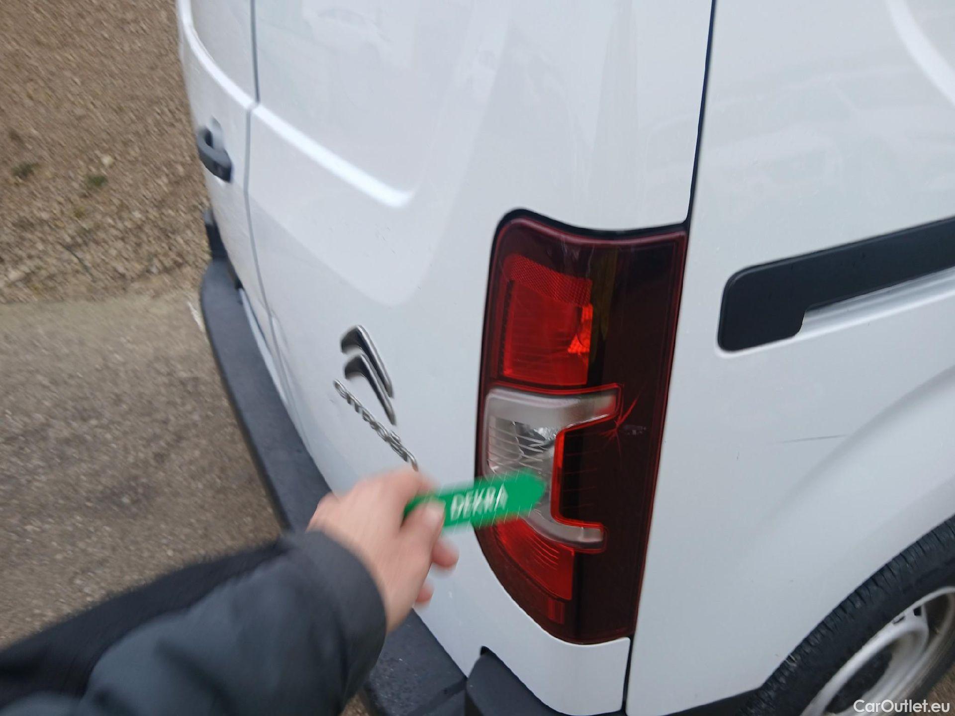  Citroen  Berlingo CITROEN  / 2018 / 4P / furgón derivado de turismo Talla M BlueHDi 100 #26