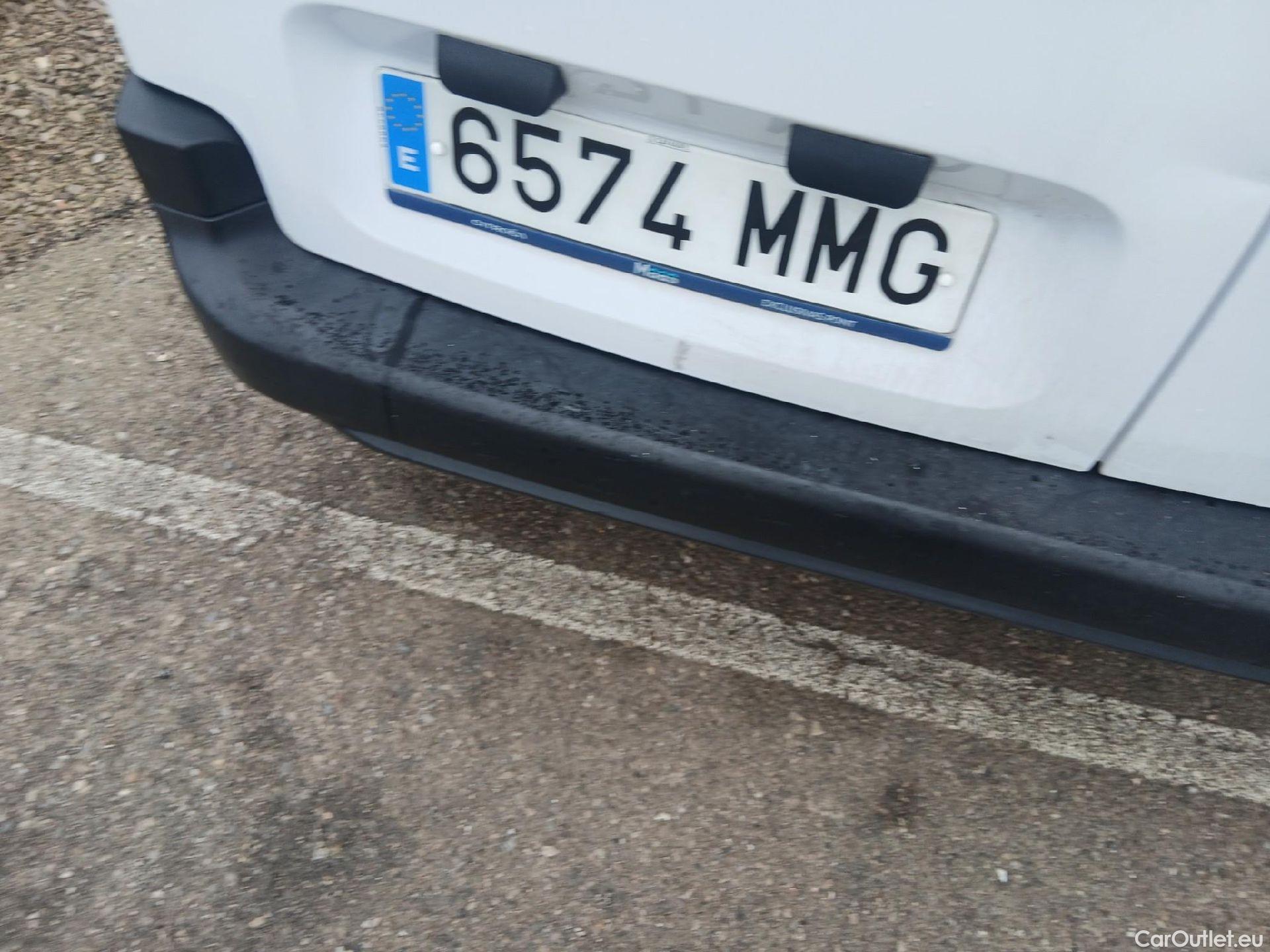  Citroen  Berlingo CITROEN  / 2018 / 4P / furgón derivado de turismo Talla M BlueHDi 100 #23