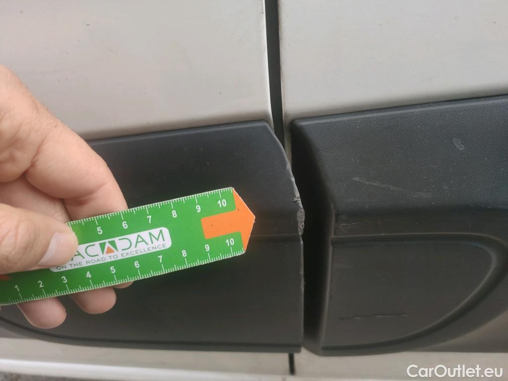  Citroen  Berlingo CITROEN  / 2018 / 5P / monovolumen compacto Talla M BlueHDi 100 S&S FEEL #39