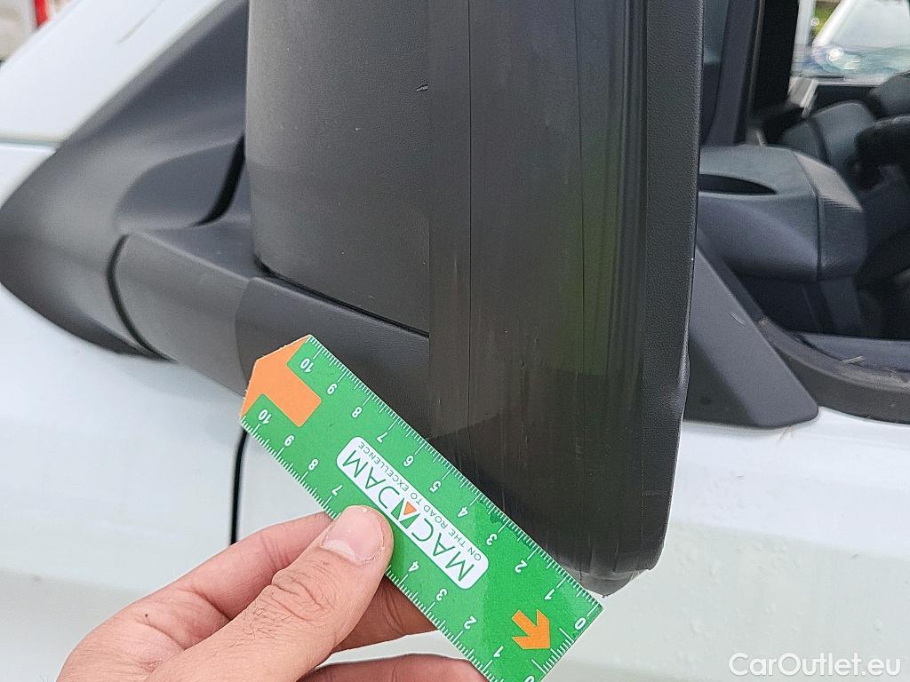  Land Rover  Discovery FORD Transit Custom / 2023 / 4P / combi Kombi 2.0 EcoBlue 100kW 320 L1 Trend #44