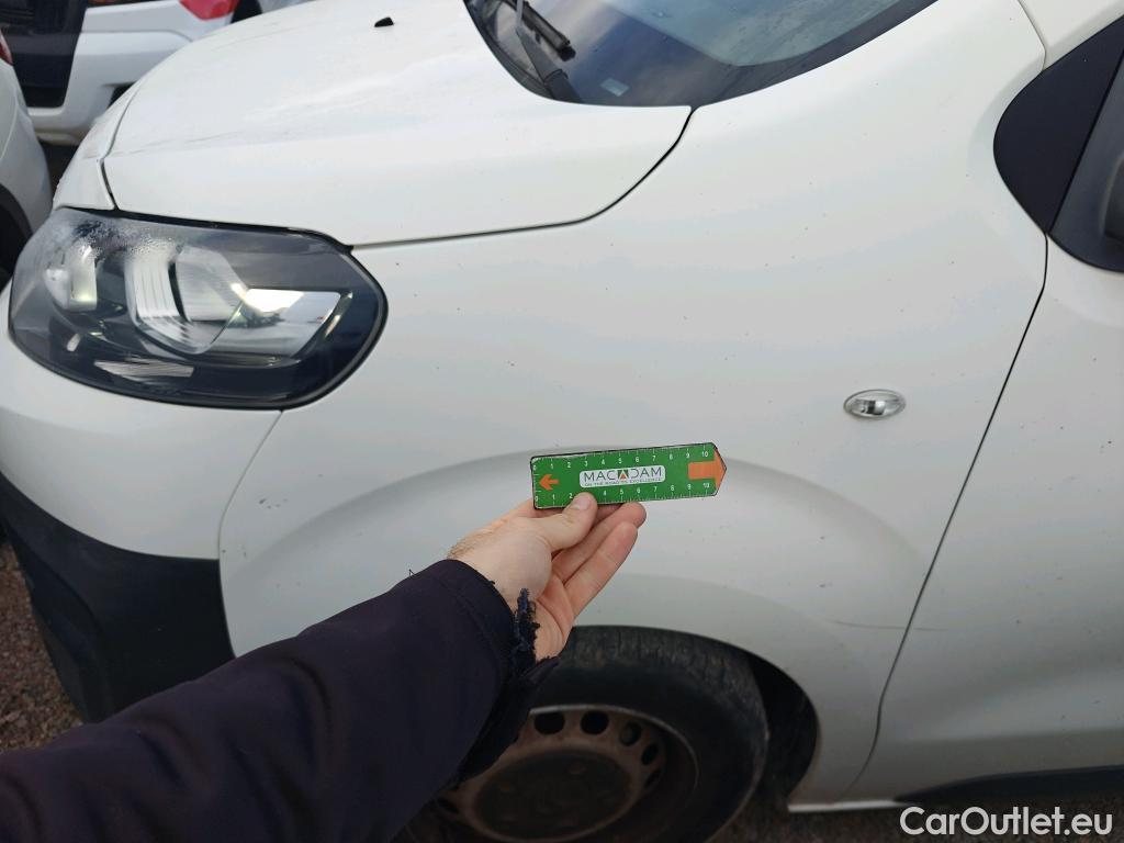  Citroen  Jumpy CITROEN  / 2016 / 4P / FURGON Talla M BlueHDi 73KW (100CV) Confort #80