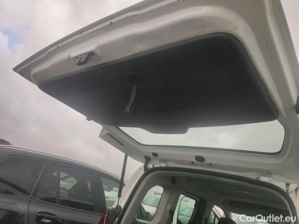  Citroen  Berlingo CITROEN  / 2018 / 5P / monovolumen compacto Talla M BlueHDi 100 S&S FEEL #30