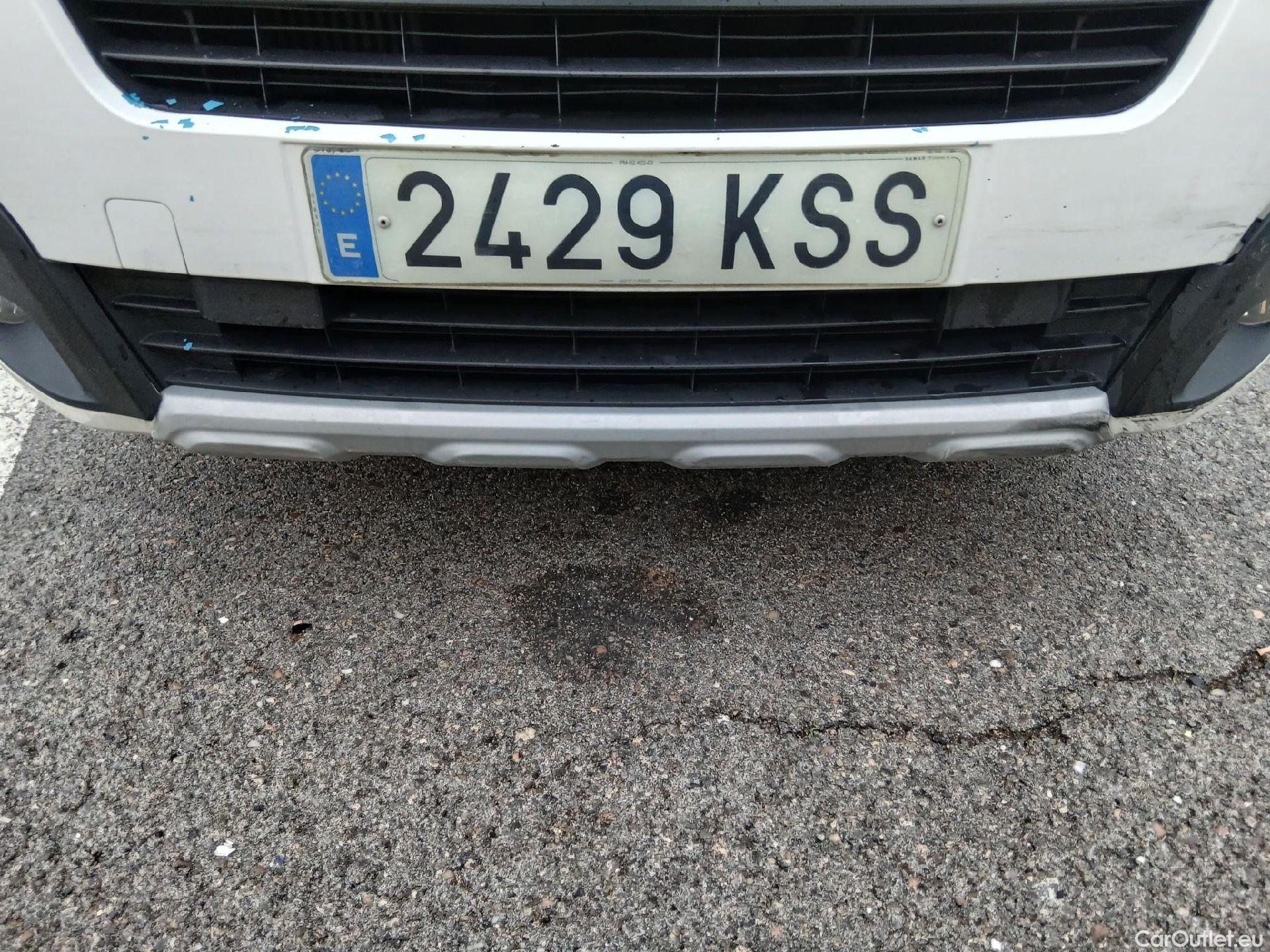  Citroen  Berlingo CITROEN  / 2015 / 4P / combi Multispace LIVE Edit.BlueHDi 74KW (100CV (AC) #8