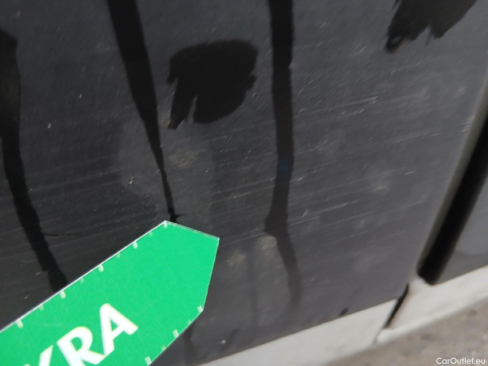  Opel  Movano OPEL  / 2021 / 4P / Furgón Base L2H2 3.5T 2.2 BHDi 103kW #29