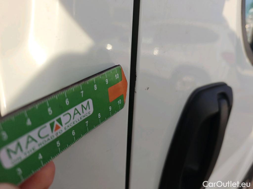  Peugeot  Boxer PEUGEOT  / 2014 / 4P / furgón 335 L2H2 BlueHDi 96KW (130CV) #47