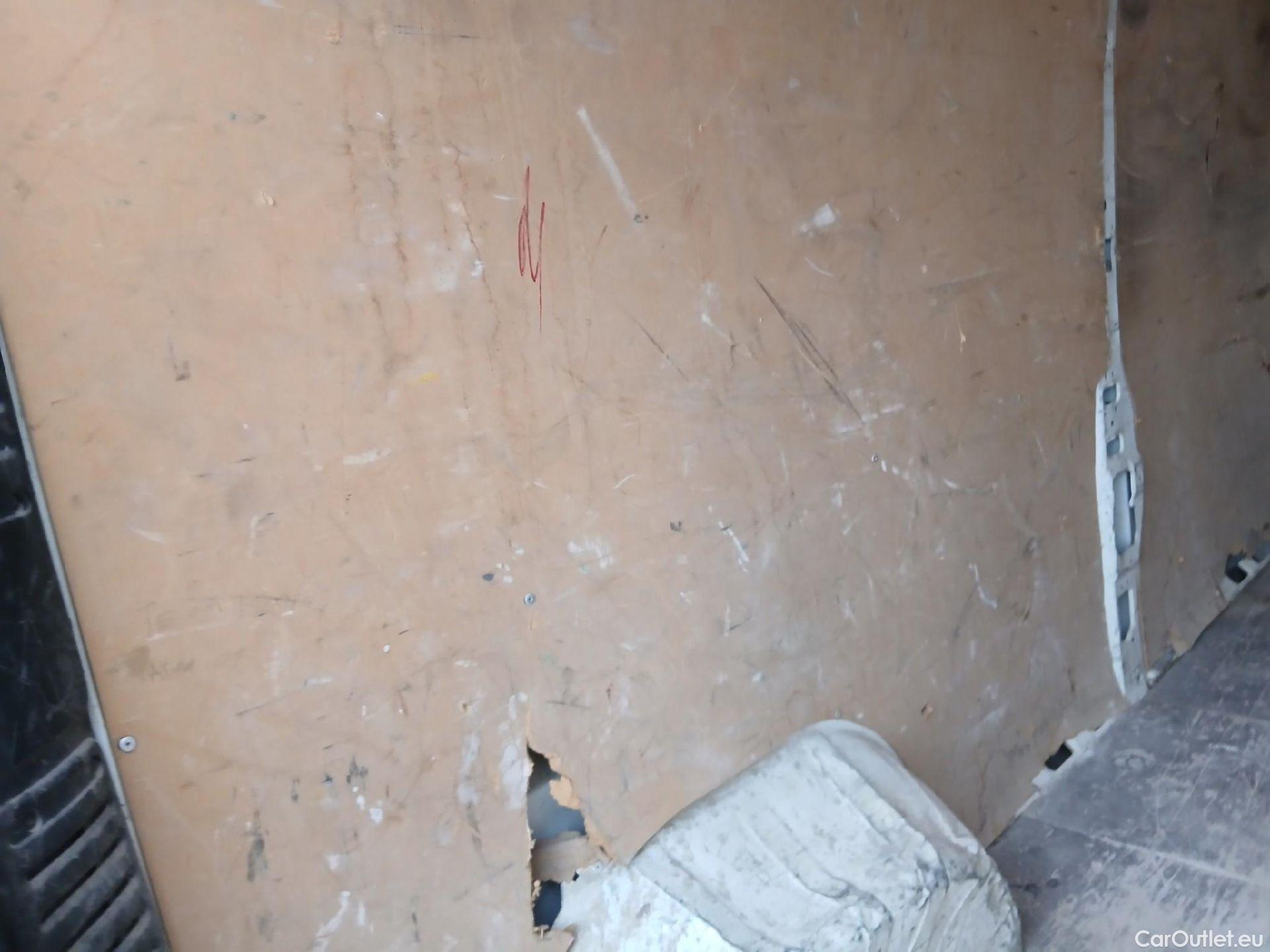  Peugeot  Boxer PEUGEOT  / 2014 / 4P / furgón Pack 335 L3 H2 BHDI 103kW (140CV) S&S #52