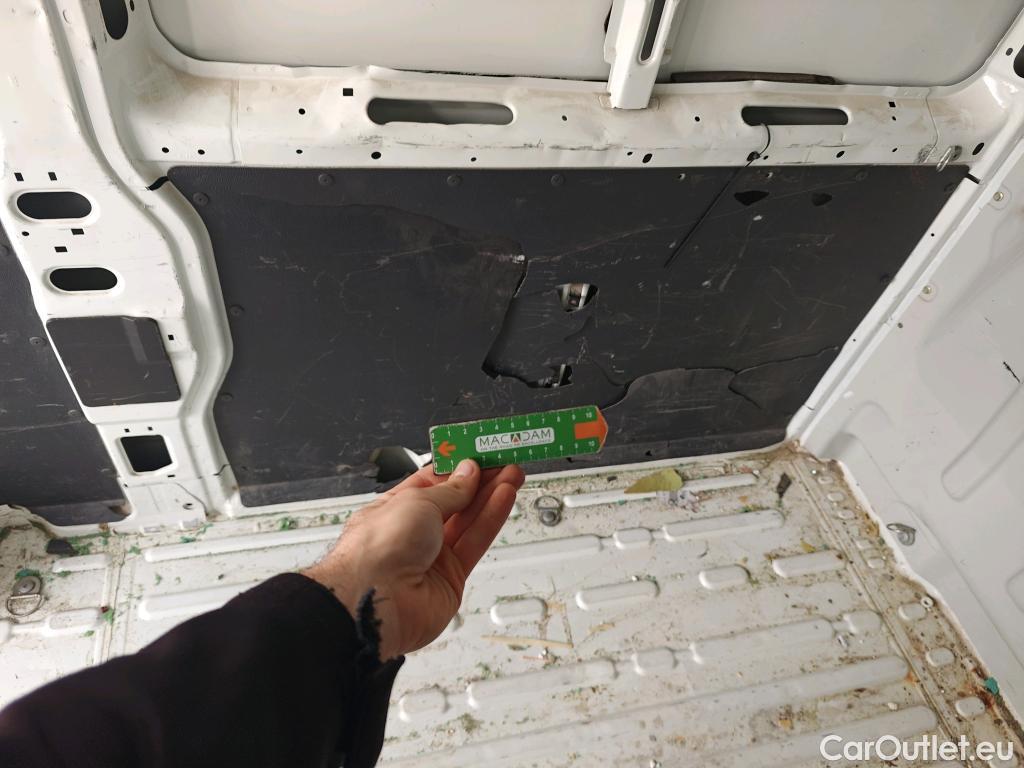  Peugeot  Boxer PEUGEOT  / 2014 / 4P / furgón 335 L2H2 BlueHDi 96KW (130CV) #17