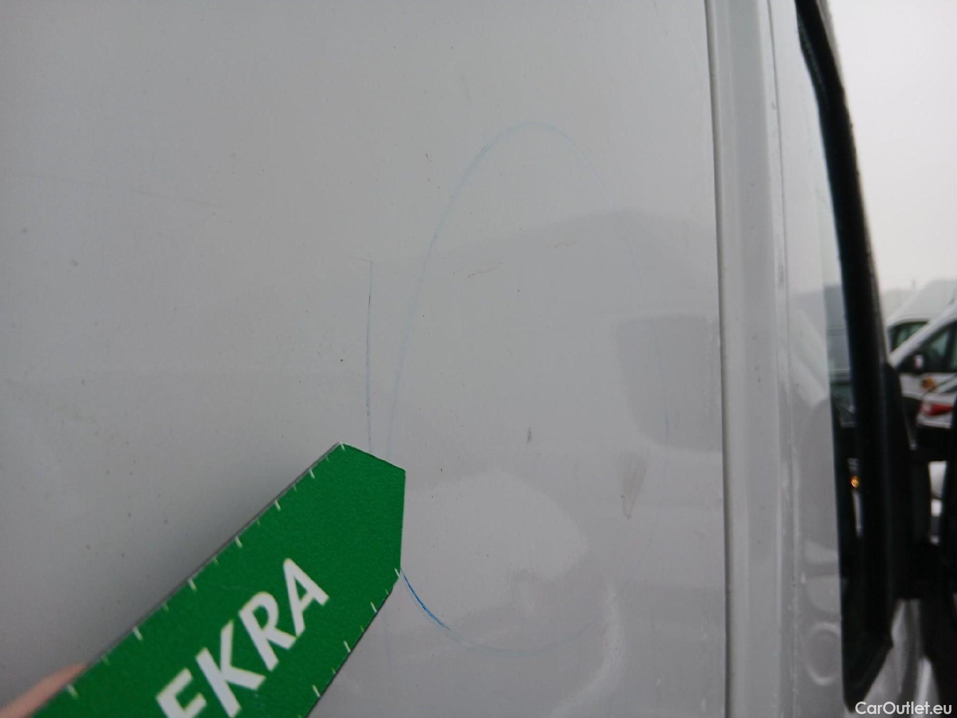  Opel  Movano OPEL  / 2021 / 4P / Furgón Base L2H2 3.5T 2.2 BHDi 103kW #32