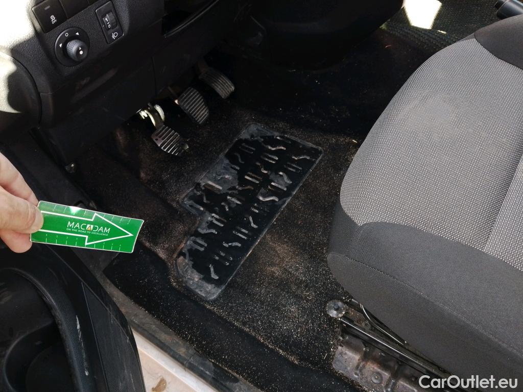  Peugeot  Partner PEUGEOT  / 2015 / 4P / combi TEPEE Access 1.6 BlueHDi 55KW (75CV) #23