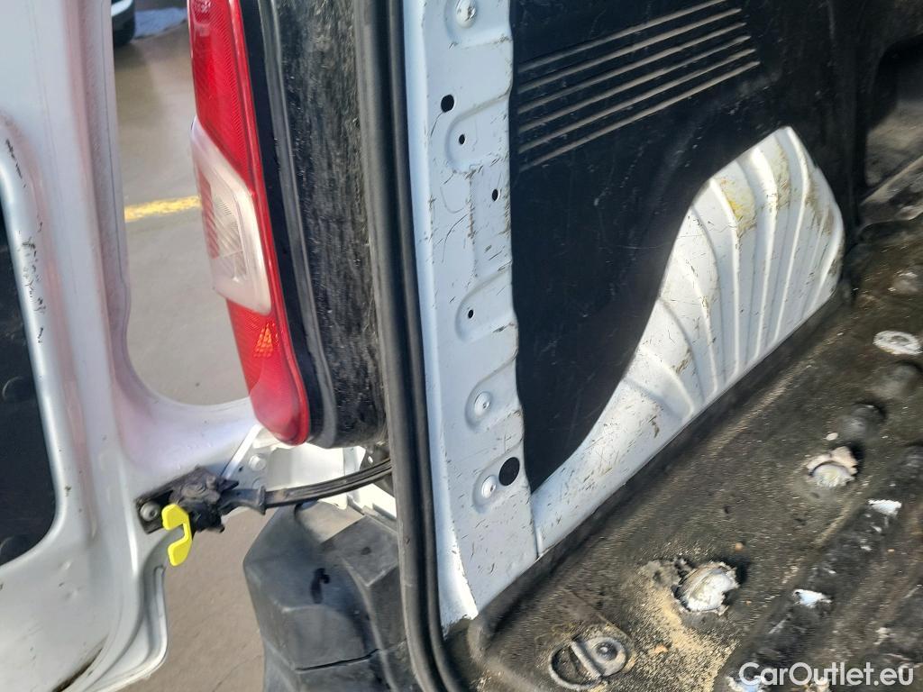  Peugeot  Partner PEUGEOT  / 2018 / 3P / furgón derivado de turismo Pro Standard 600kg BlueHDi 73kW (AC) #14