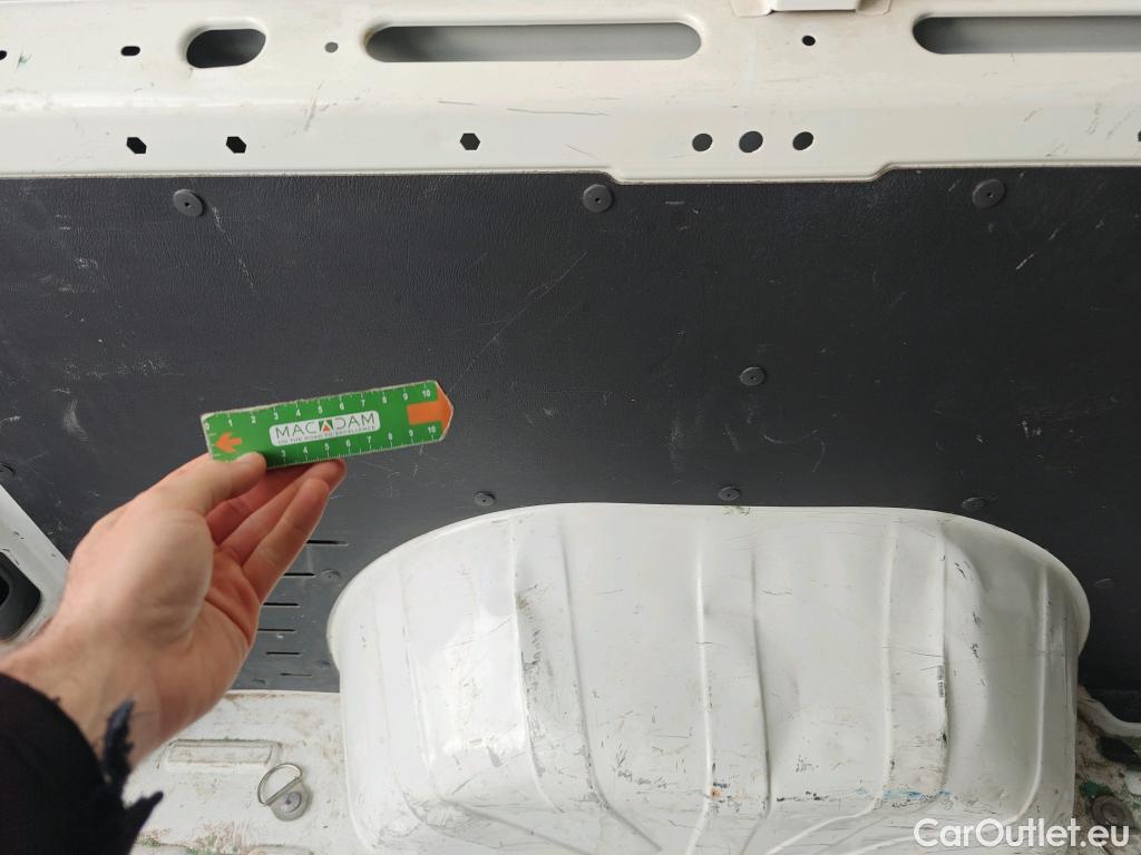  Peugeot  Boxer PEUGEOT  / 2014 / 4P / furgón 335 L2H2 BlueHDi 96KW (130CV) #32