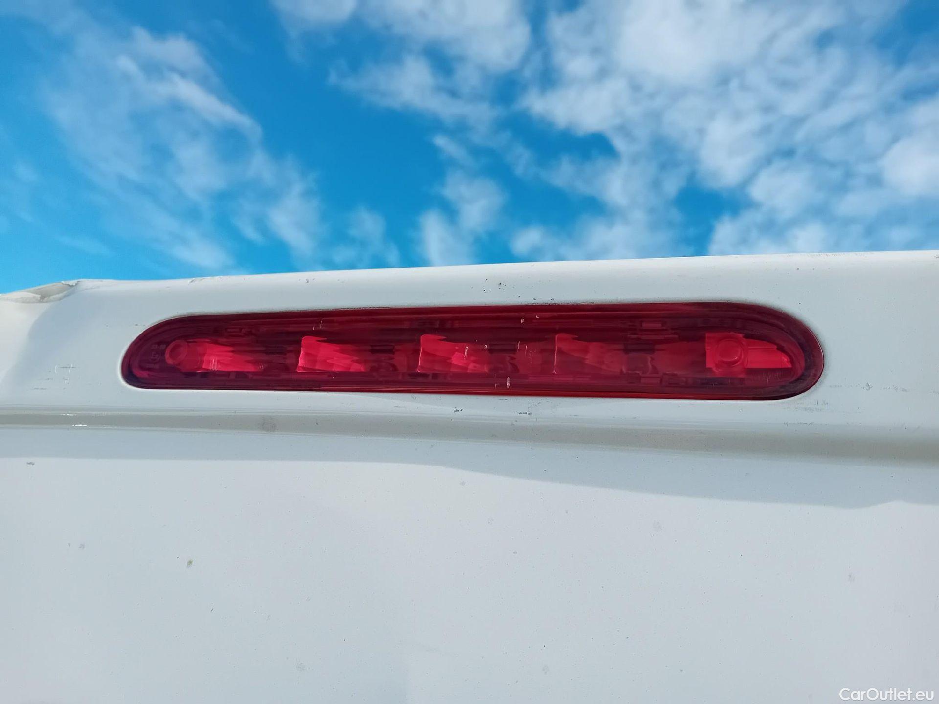  Peugeot  Expert PEUGEOT  / 2016 / 4P / furgón Furgón Pro 2.0 BlueHDi 120 S&S Standard (CX) #27