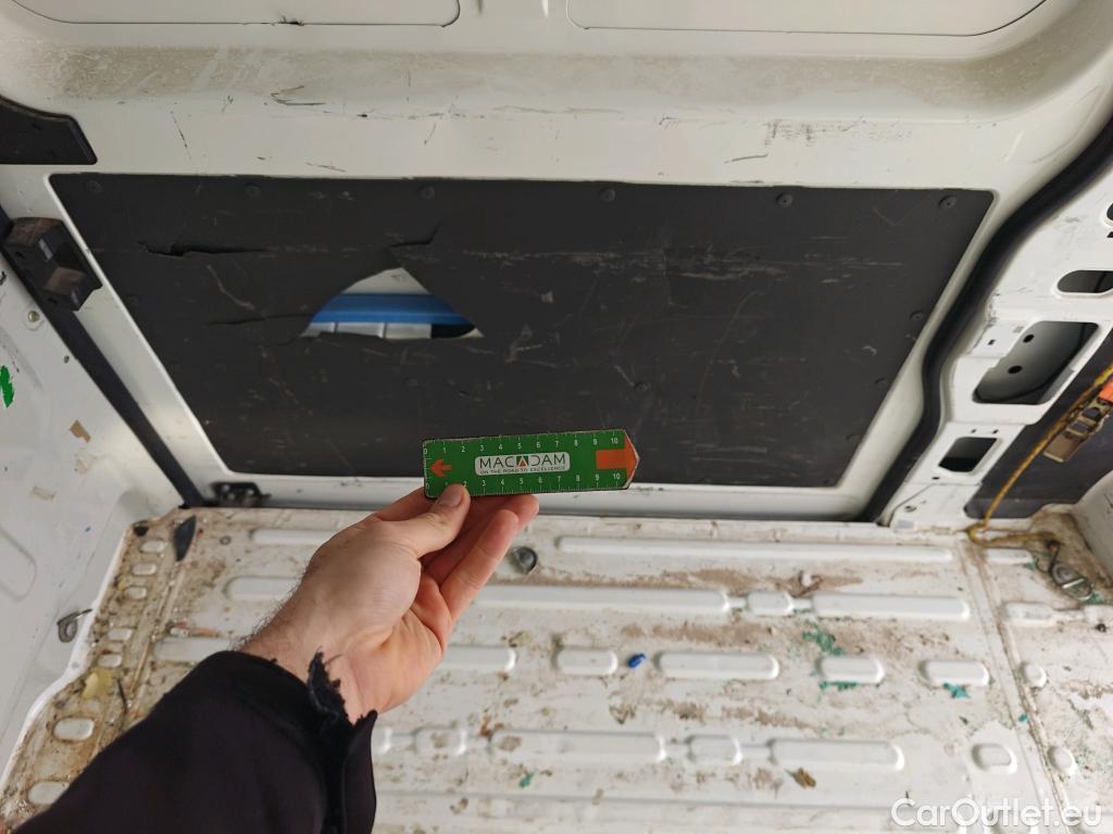  Peugeot  Boxer PEUGEOT  / 2014 / 4P / furgón 335 L2H2 BlueHDi 96KW (130CV) #19