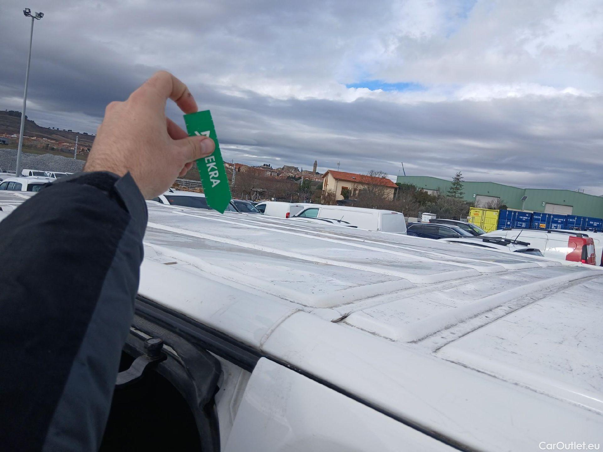  Opel  Vivaro OPEL  / 2019 / 4P / furgón 1.5 Diésel 88kW (120CV) M Std Select #56