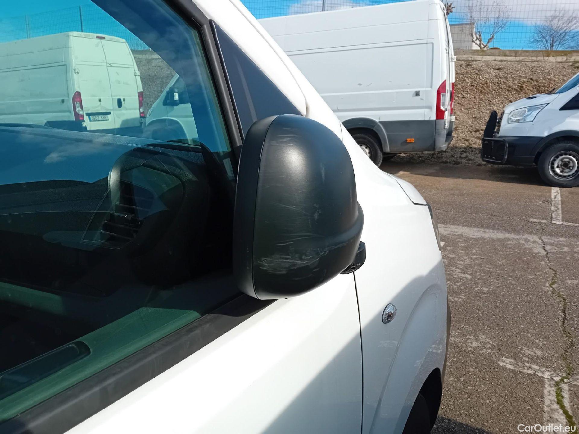  Peugeot  Expert PEUGEOT  / 2016 / 4P / furgón Furgón Pro 2.0 BlueHDi 120 S&S Standard (CX) #35