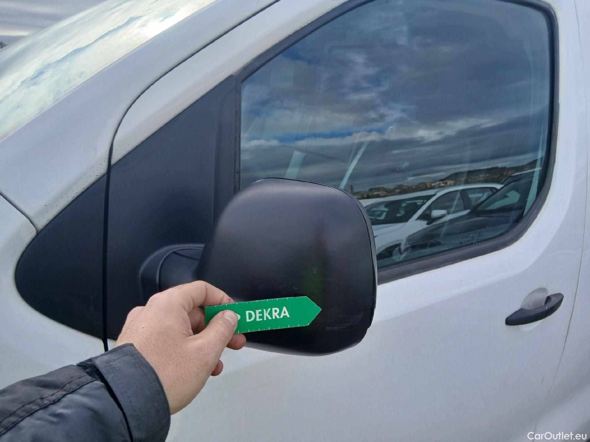  Opel  Vivaro OPEL  / 2019 / 4P / furgón 1.5 Diésel 88kW (120CV) M Std Select #16