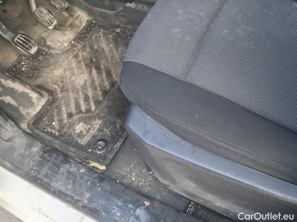  Peugeot  Partner PEUGEOT  / 2018 / 3P / furgón derivado de turismo Pro Standard 600kg BlueHDi 73kW (AC) #56