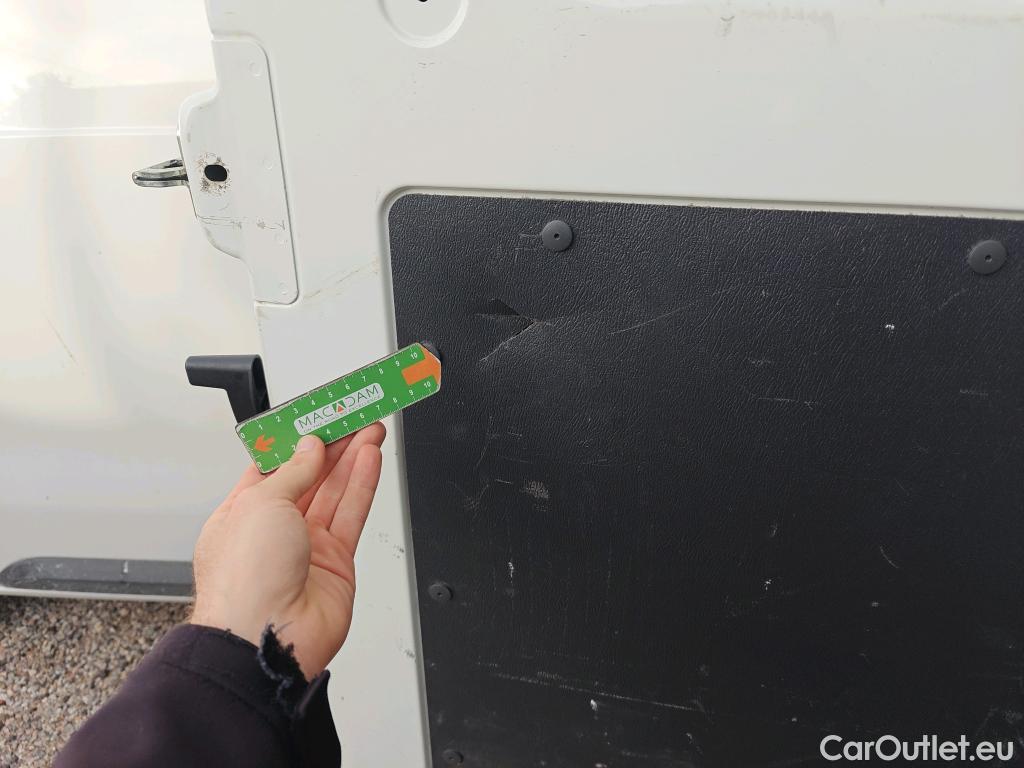  Peugeot  Boxer PEUGEOT  / 2014 / 4P / furgón 335 L2H2 BlueHDi 96KW (130CV) #39