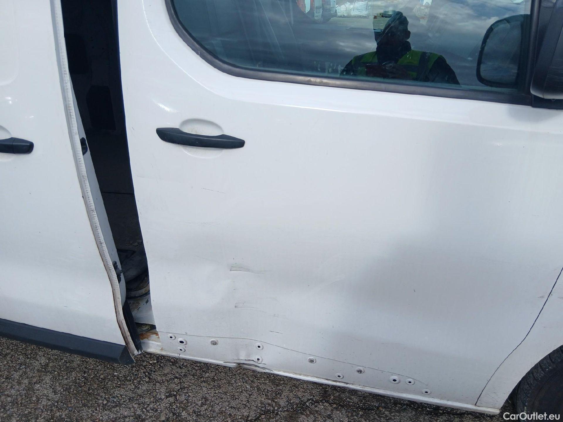  Opel  Vivaro OPEL  / 2019 / 4P / furgón 1.5 Diésel 88kW (120CV) M Std Select #43