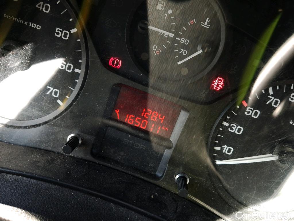  Peugeot  Partner PEUGEOT  / 2015 / 4P / combi TEPEE Access 1.6 BlueHDi 55KW (75CV) #45