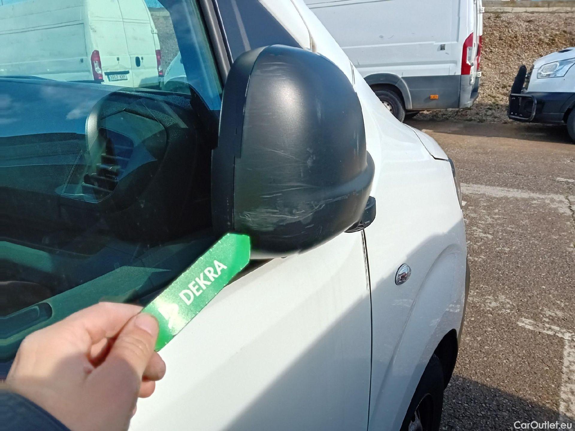  Peugeot  Expert PEUGEOT  / 2016 / 4P / furgón Furgón Pro 2.0 BlueHDi 120 S&S Standard (CX) #36