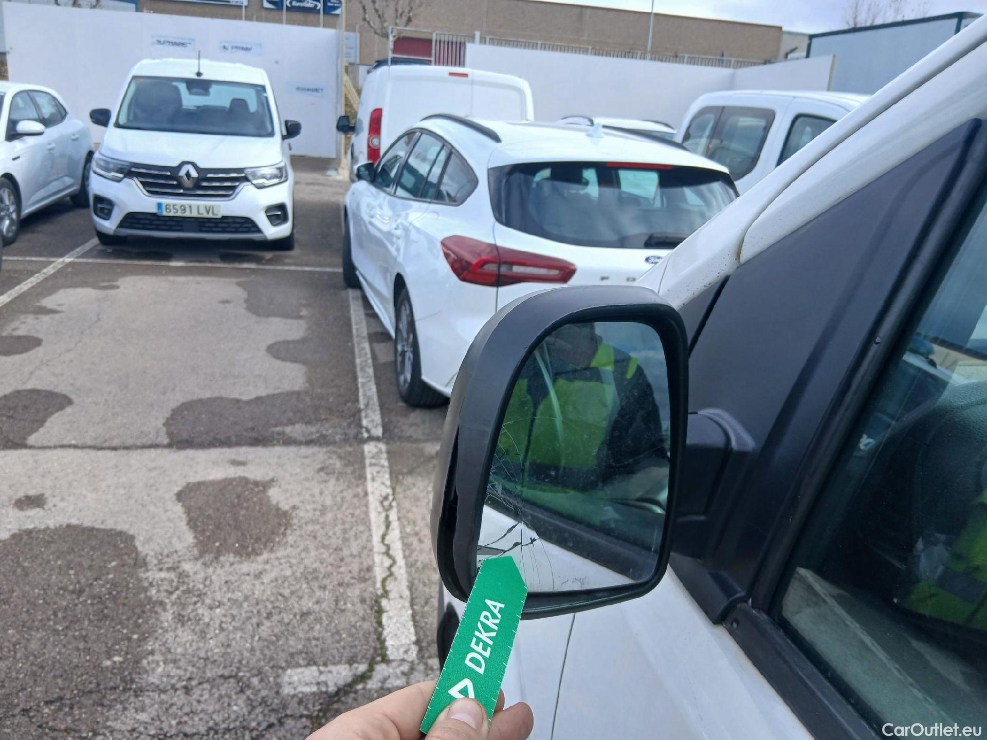  Opel  Vivaro OPEL  / 2019 / 4P / furgón 1.5 Diésel 88kW (120CV) M Std Select #18