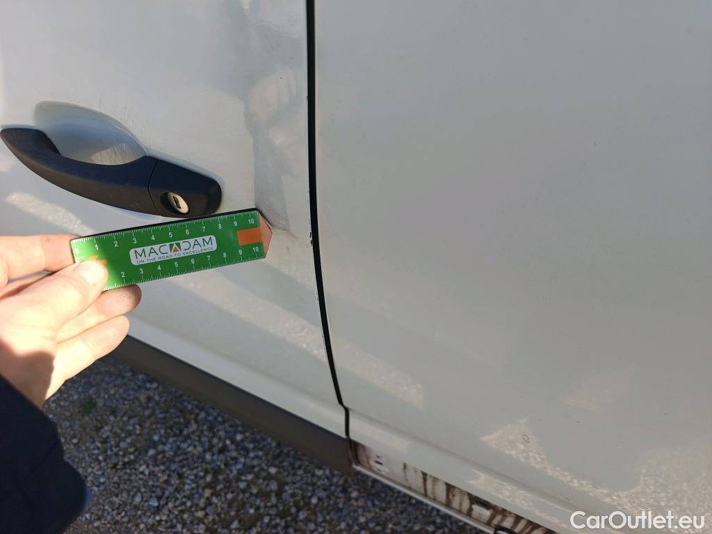  Opel  Combo OPEL  / 2018 / 3P / furgón derivado de turismo 1.6 TD S/S 74kW (100CV) Express L H1 650 #41