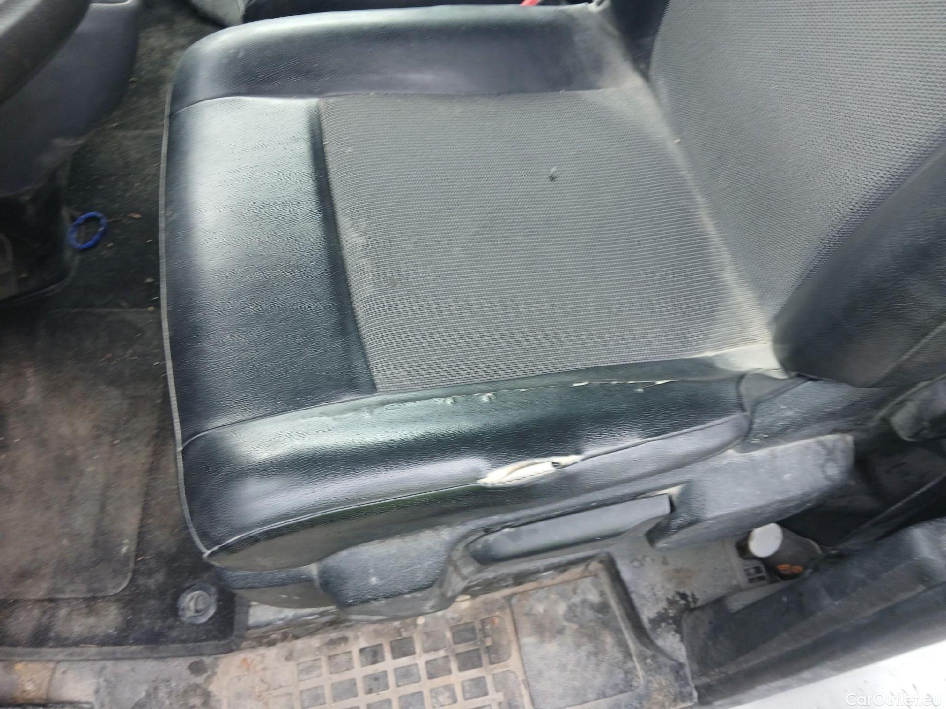  Opel  Vivaro OPEL  / 2019 / 4P / furgón 1.5 Diésel 88kW (120CV) M Std Select #70